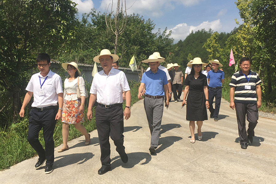 F:\2015-2018��OA�ļ� ���ӻ�ý�岥��ͼ���\2018-OA�ļ� ���ӻ�ý�岥��ͼ���\2018.07.31-���뵳У��У��������������б�����Դ������������\01.jpg