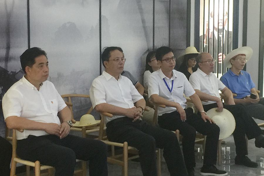 F:\2015-2018��OA�ļ� ���ӻ�ý�岥��ͼ���\2018-OA�ļ� ���ӻ�ý�岥��ͼ���\2018.07.31-���뵳У��У��������������б�����Դ������������\04.JPG